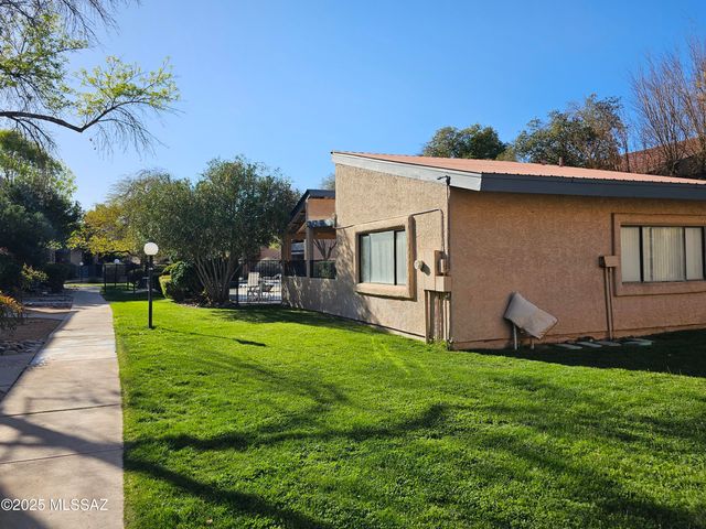 8080 E Speedway Blvd Unit 112, Tucson, AZ 85710