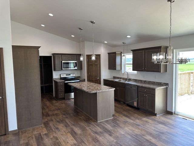 3873 WOODSIDE DRIVE, Pulaski, WI 54162