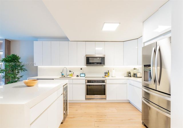 2301 Collins Ave 719, Miami Beach, FL 33139