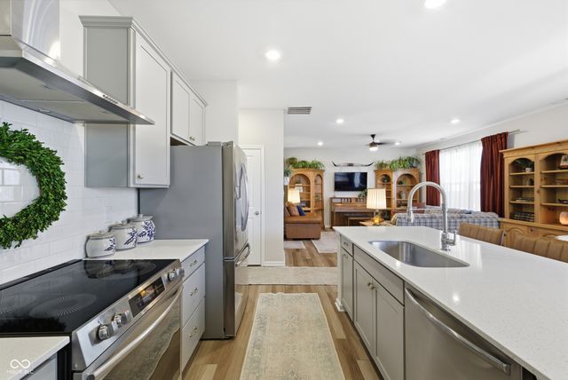 1488 Pine bark Lane, Sheridan, IN 46069