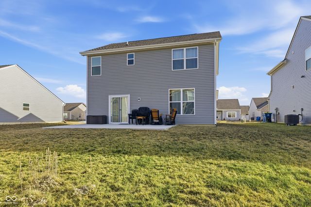 1488 Pine bark Lane, Sheridan, IN 46069