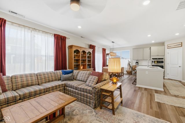 1488 Pine bark Lane, Sheridan, IN 46069