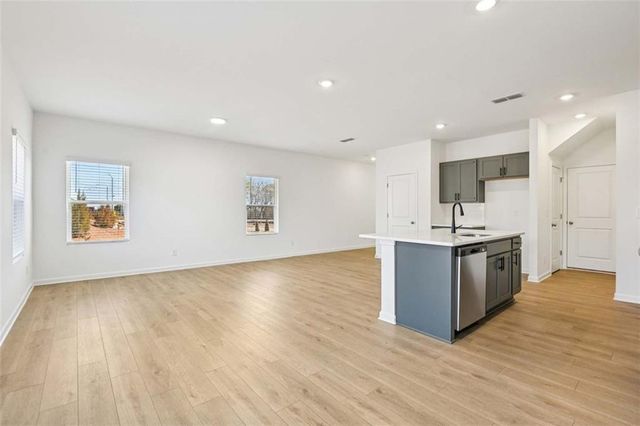 6692 Armonia SW Drive, Mableton, GA 30126