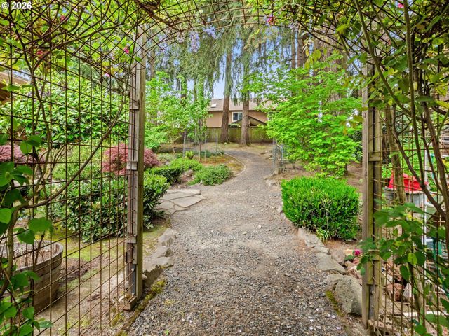 1714 Nw 109TH St, Vancouver, WA 98685