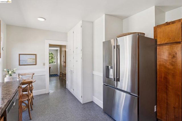 3027 Regent St, Berkeley, CA 94705