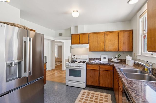 3027 Regent St, Berkeley, CA 94705