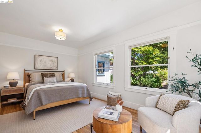 3027 Regent St, Berkeley, CA 94705