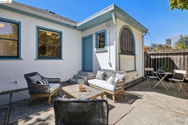 3027 Regent St, Berkeley, CA 94705