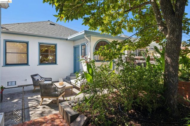 3027 Regent St, Berkeley, CA 94705