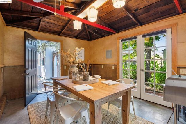3027 Regent St, Berkeley, CA 94705