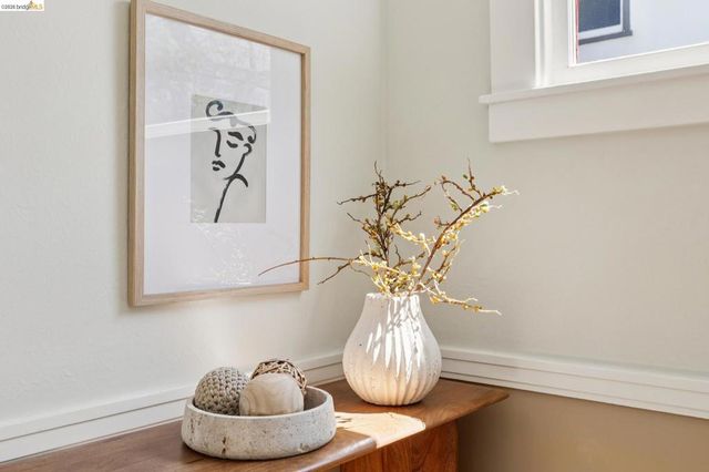 3027 Regent St, Berkeley, CA 94705