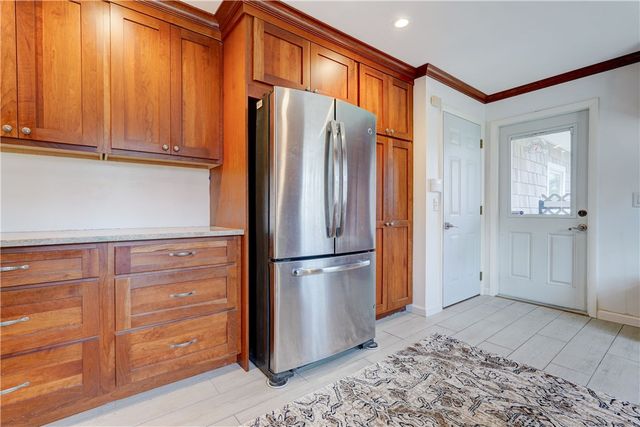 40 Smallwood Drive, Perinton, NY 14534