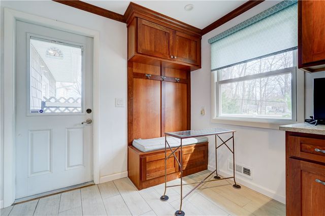 40 Smallwood Drive, Perinton, NY 14534