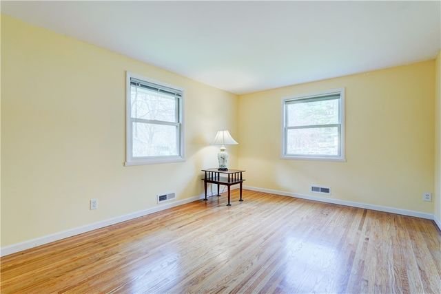 40 Smallwood Drive, Perinton, NY 14534