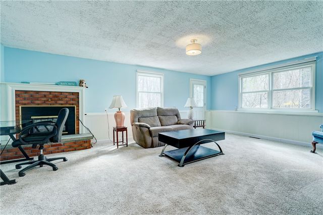 40 Smallwood Drive, Perinton, NY 14534