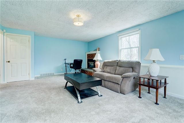 40 Smallwood Drive, Perinton, NY 14534