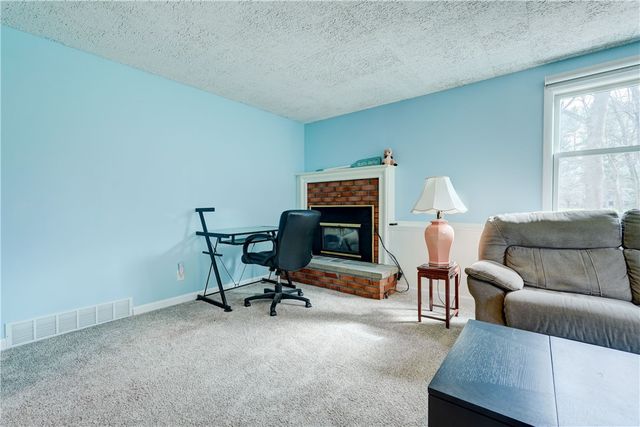 40 Smallwood Drive, Perinton, NY 14534