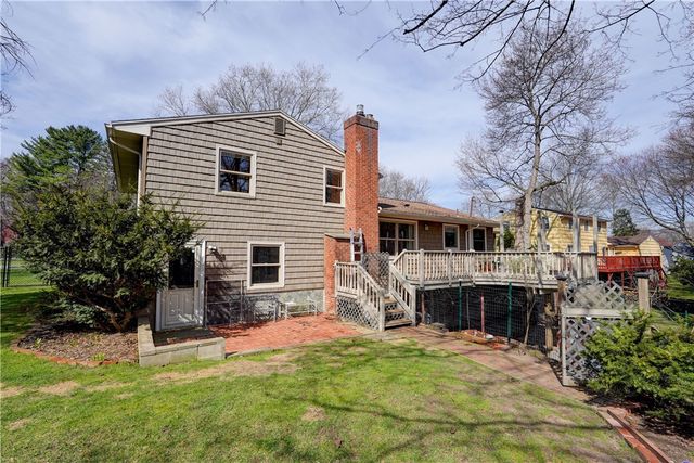 40 Smallwood Drive, Perinton, NY 14534