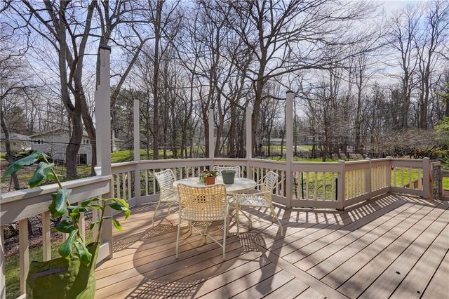 40 Smallwood Drive, Perinton, NY 14534