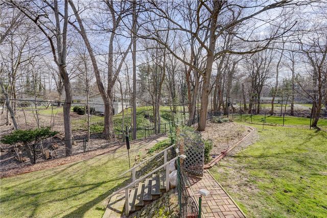 40 Smallwood Drive, Perinton, NY 14534