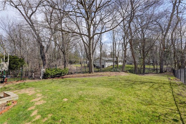 40 Smallwood Drive, Perinton, NY 14534