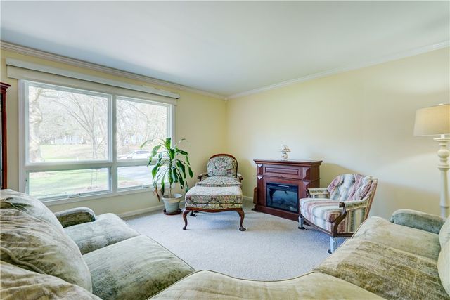 40 Smallwood Drive, Perinton, NY 14534