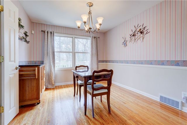 40 Smallwood Drive, Perinton, NY 14534