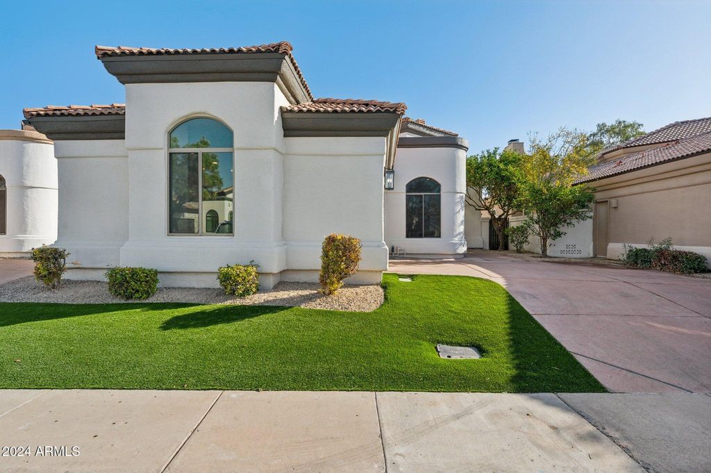 8133 E CORTEZ Drive, Scottsdale, AZ 85260 — exterior