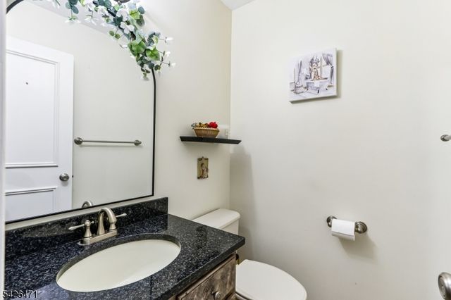 120 Long Acre Ct, Hillsborough Twp., NJ 08844