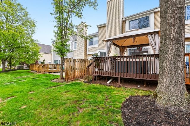 120 Long Acre Ct, Hillsborough Twp., NJ 08844