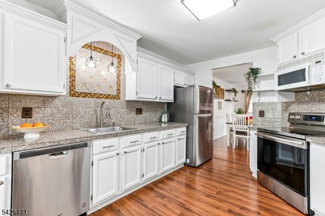 120 Long Acre Ct, Hillsborough Twp., NJ 08844
