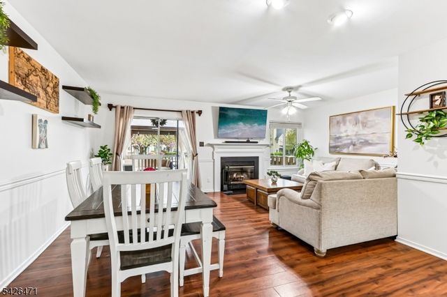 120 Long Acre Ct, Hillsborough Twp., NJ 08844