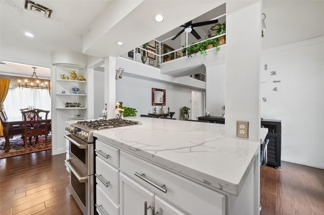 5743 Warm Springs Road, Houston, TX 77035