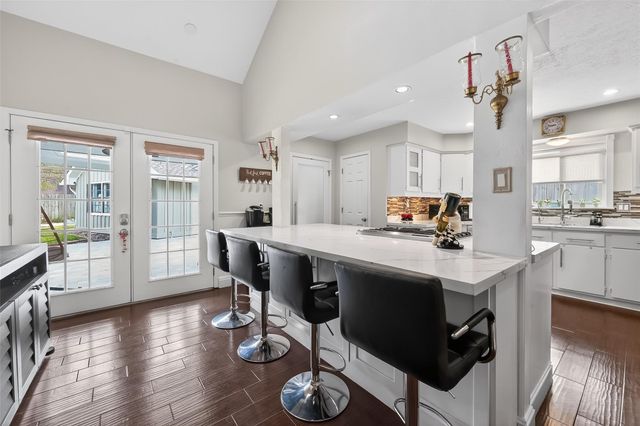 5743 Warm Springs Road, Houston, TX 77035