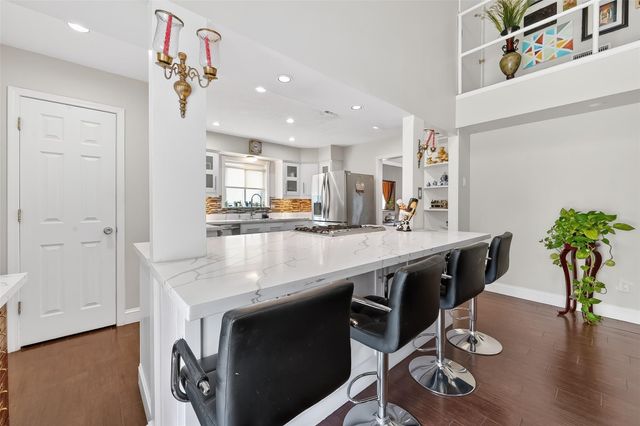 5743 Warm Springs Road, Houston, TX 77035