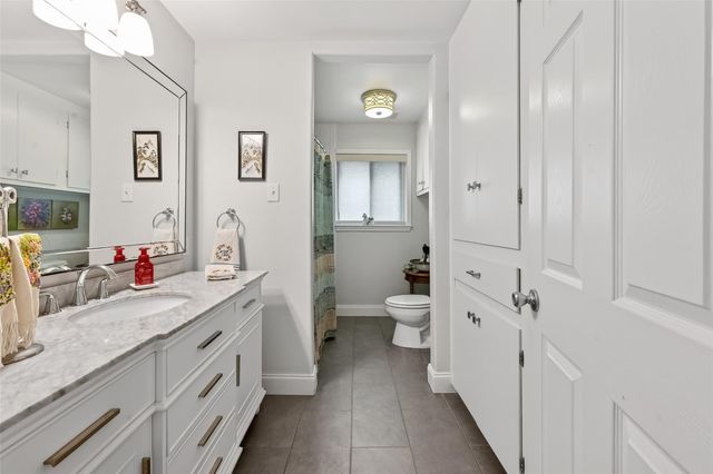 5743 Warm Springs Road, Houston, TX 77035