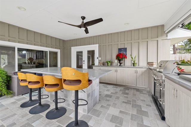 5743 Warm Springs Road, Houston, TX 77035