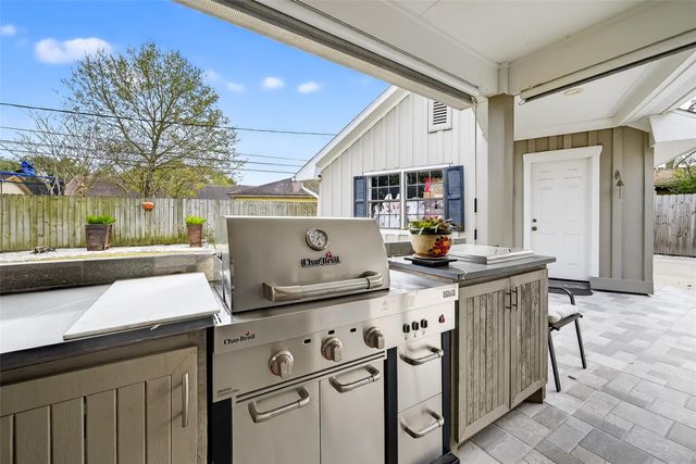 5743 Warm Springs Road, Houston, TX 77035