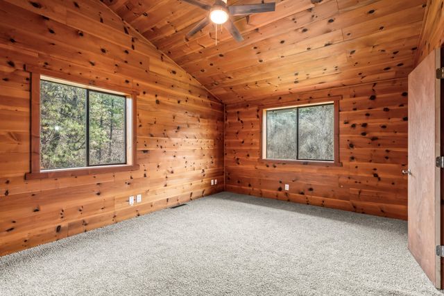 1514 Burbridge Drive, Rogue River, OR 97537