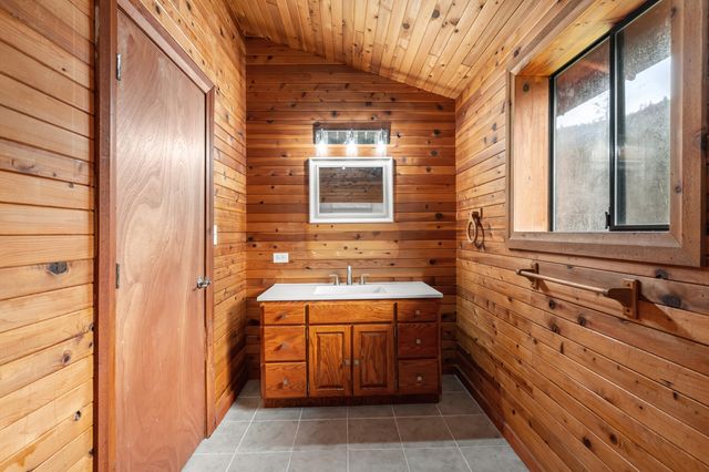 1514 Burbridge Drive, Rogue River, OR 97537