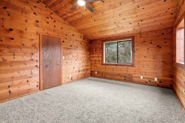 1514 Burbridge Drive, Rogue River, OR 97537