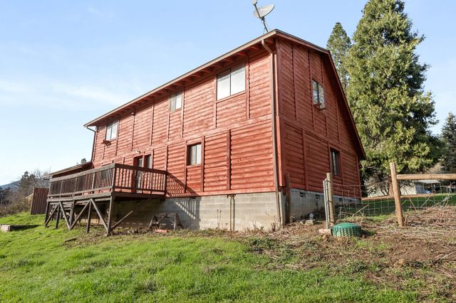 1514 Burbridge Drive, Rogue River, OR 97537