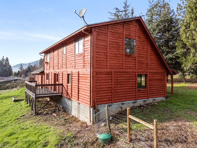 1514 Burbridge Drive, Rogue River, OR 97537