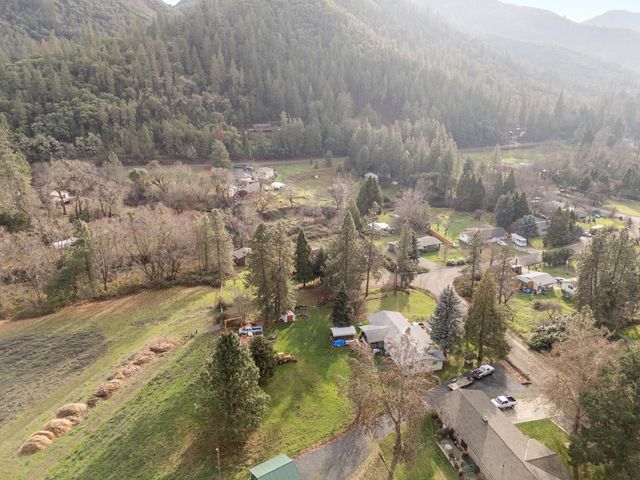 1514 Burbridge Drive, Rogue River, OR 97537