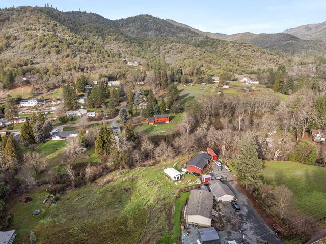 1514 Burbridge Drive, Rogue River, OR 97537