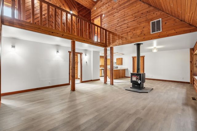 1514 Burbridge Drive, Rogue River, OR 97537