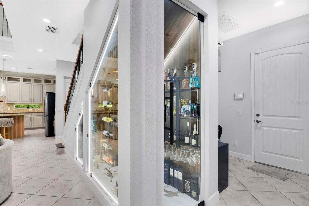 Image 11 of property listing at 9443 ROYAL ESTATES BOULEVARD, Orlando, FL 32836