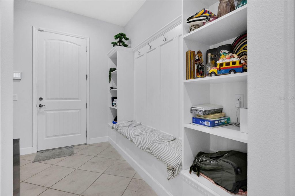 Image 12 of property listing at 9443 ROYAL ESTATES BOULEVARD, Orlando, FL 32836