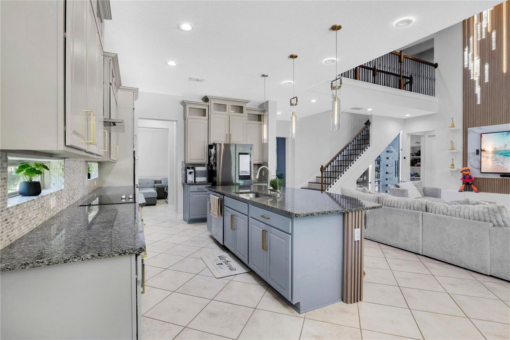 Image 17 of property listing at 9443 ROYAL ESTATES BOULEVARD, Orlando, FL 32836