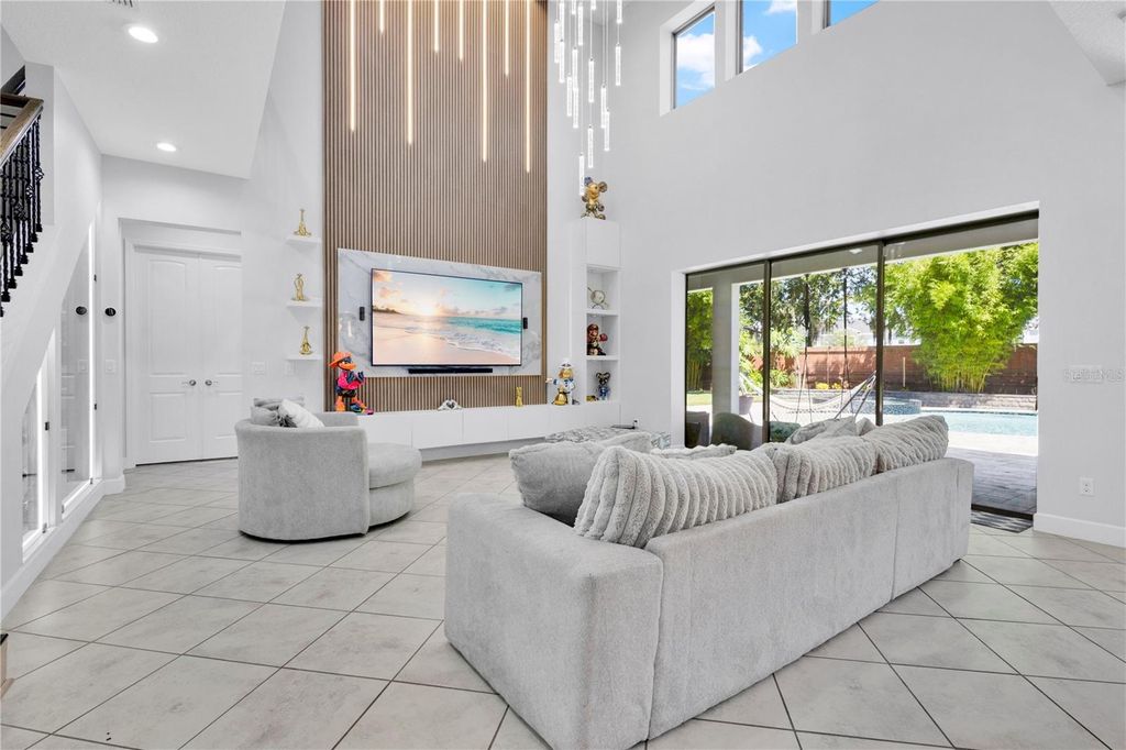 Image 8 of property listing at 9443 ROYAL ESTATES BOULEVARD, Orlando, FL 32836